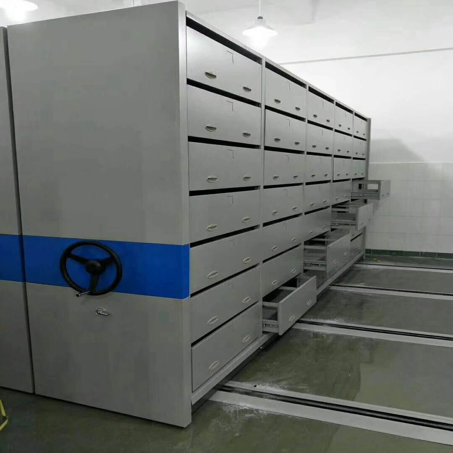 Mobile Compactor Storage System In Baddi